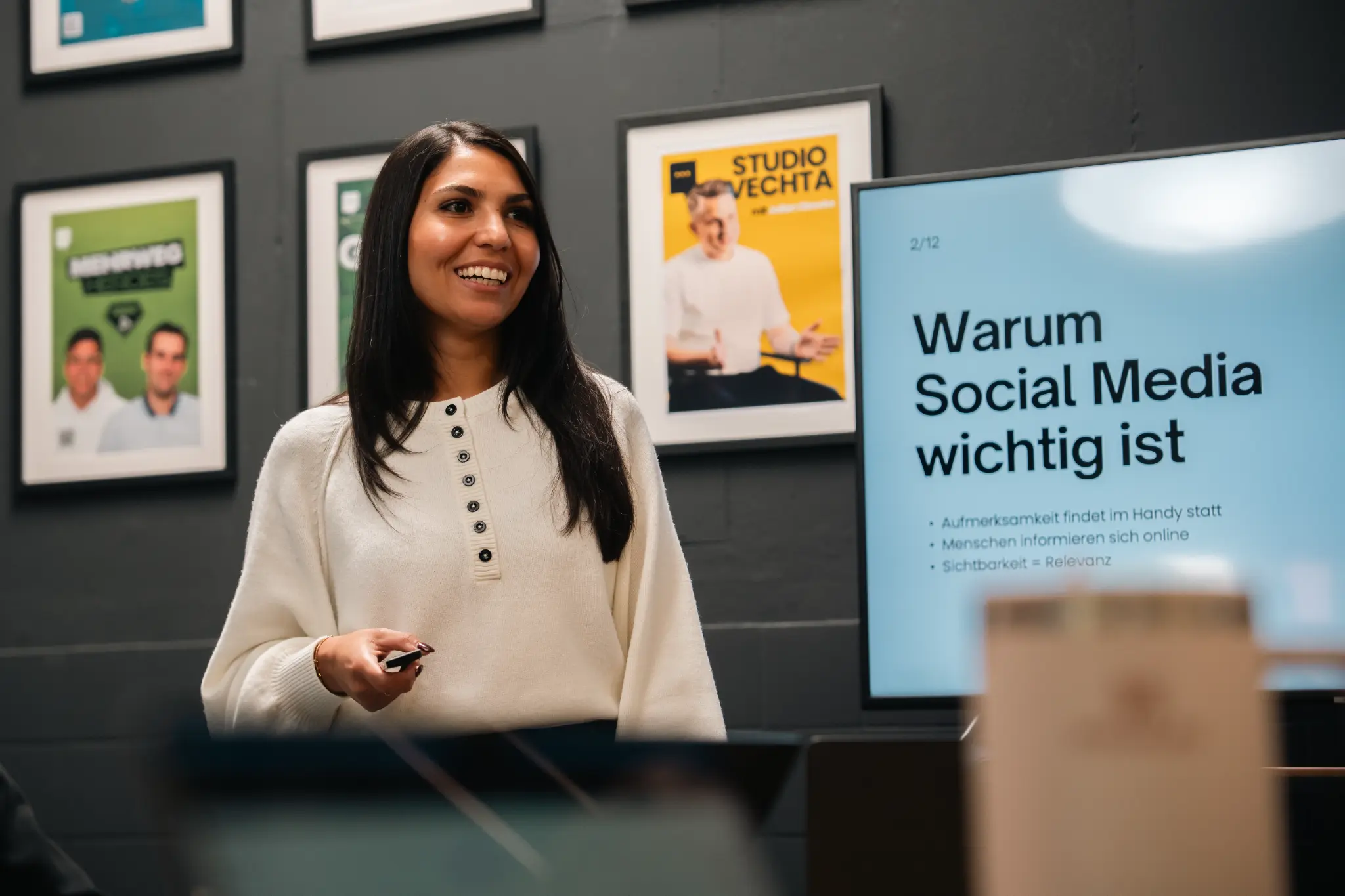 RPLC-Motiv für Social-Media-Analyse und Kennzahlen.